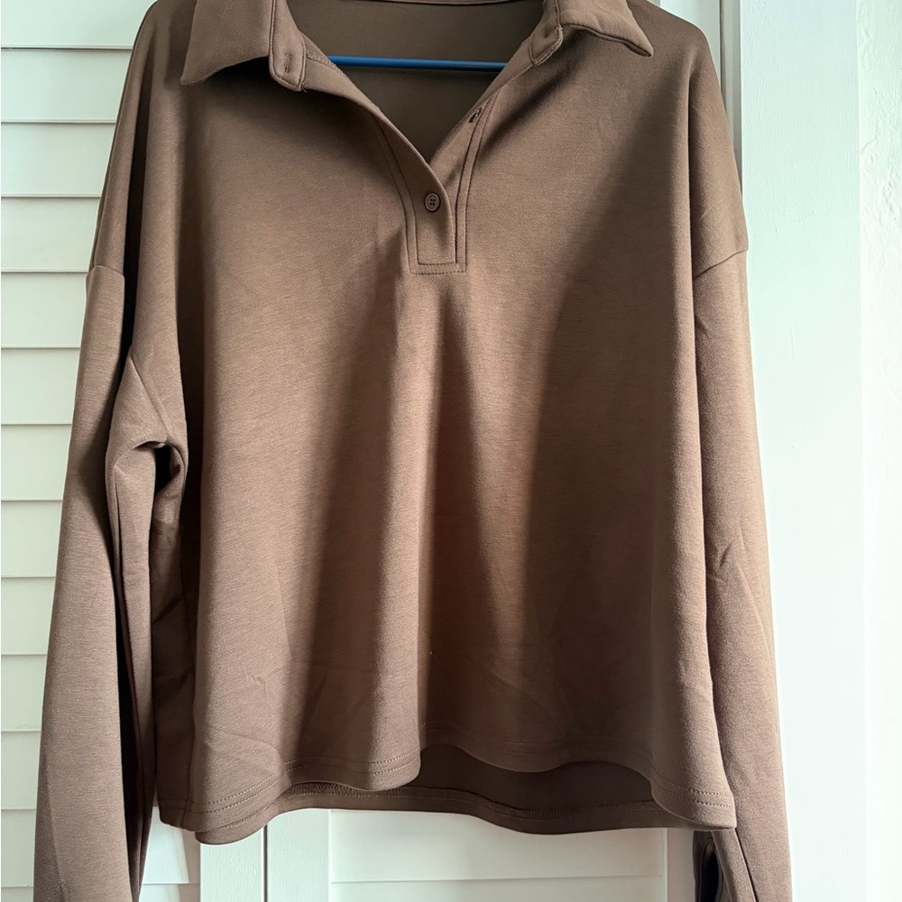 Amazon Women's Brown V-Neck Sweater